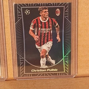 Christian Pulisic 2024-25 Topps Chrome UEFA CC Shadow Etch Short Print AC Milan - Bild 1 von 2