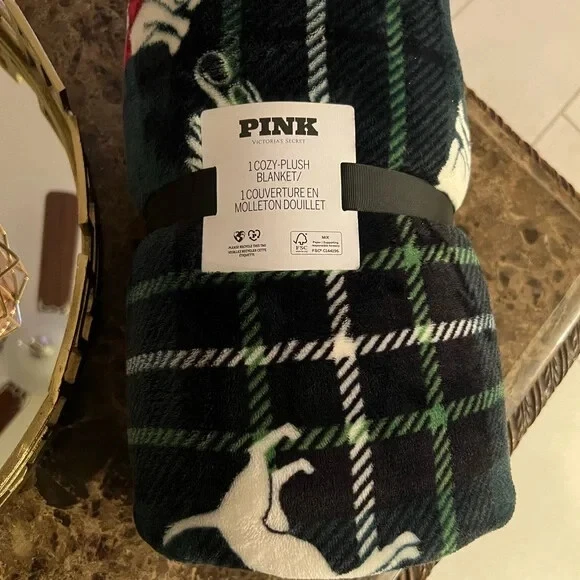 Pink Victoria Secrets Acogedora Manta Logo Sherpa Talla:50"x 60" NUEVA con ETIQUETAS Foto 1 de 4