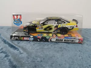 Mark Martin Hot Wheels Justice League Batman 1:24 Diecast NASCAR - NEW - Picture 1 of 5