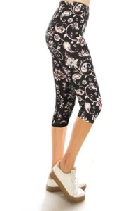 Women's Print Capri Leggings - Picture 1 of 1