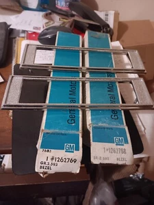 NOS 1979 Buick Regal (AJ) PAIR CORNERING LEFT +RIGHT LAMP BEZELS 2769+1262768 - Picture 1 of 2