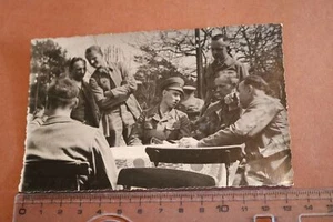 tolles altes Foto - Soldaten mit unbekannte Uniform am Karten spielen ? - Picture 1 of 4