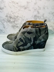 L. Paolo Hidden Wedge Camouflage Sneakers Size 7.5 - Picture 1 of 8