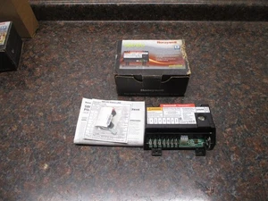 Nuevo módulo de encendido piloto intermitente universal Honeywell S8610U3009 - Imagen 1 de 3