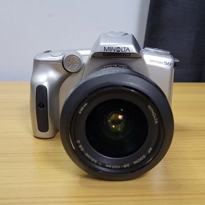 Cámara fotográfica Minolta Maxxum 50 35 mm SLR AF zoom 28-100 mm f/3,5-5,6 probada funcionando Foto 1 de 4