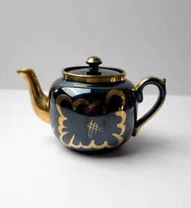 Vintage Gibsons England Hand Painted Redware Clay Black & Gold Teapot773 H READ - Picture 1 of 17