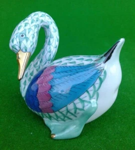 HEREND JAPANESE GOOSE IN GREEN FISHNET - 5028. - Picture 1 of 11