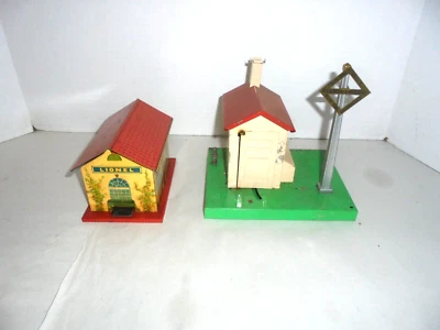 LIONEL PREWAR BUILDINGS 48 AND 45 EARLY - Image 1 of 4