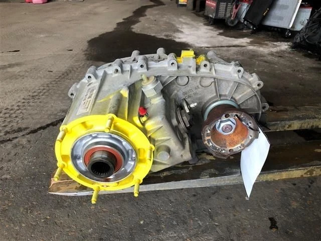 Conjunto de caixa de transferência Jeep Wrangler 2007-2018 (3,8L), MT, ID 52853400AB FABRICANTE DE EQUIPAMENTO ORIGINAL - Imagem 1 de 4