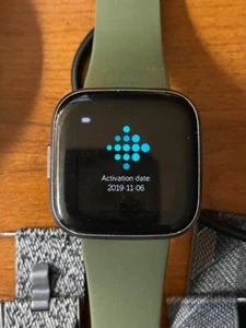 Fitbit Versa 2 - Picture 1 of 5