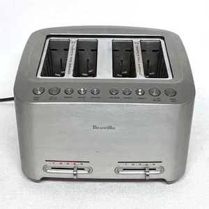 Tostadora inteligente fundida a presión Breville 4 rebanadas BTA840 acero inoxidable elevación y aspecto - Imagen 1 de 16