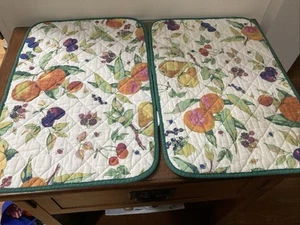 Royal Worcester Evesham - Set of 2 Quilted Cloth Placemats - Picture 1 of 2