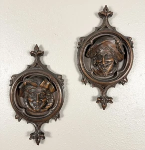 Paar antike gotische Nussbaumholz Wandtafeln/Zapfen mit Bube & Narr - Bild 1 von 10