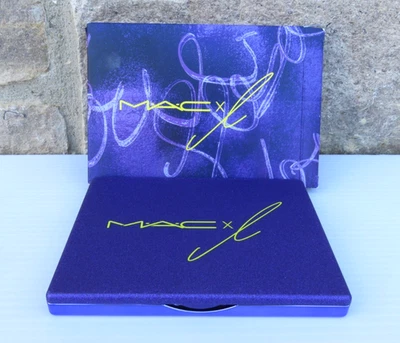 MAC X LISA LIMITED EDITION PURPLE CASE TEA ICE CREAM EYE SHADOW PALETTE MAKE UP - Image 1 of 4
