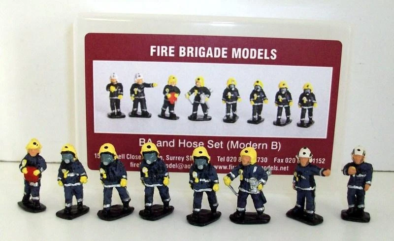 Fire Brigade models 1/72 Scale - FBM11 BA & Hose set modern B Figure set - Image 1 of 1