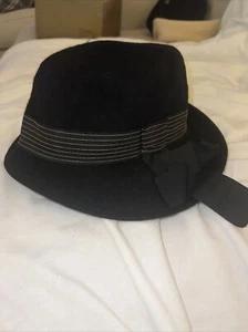 Vintage Peachfelt Henry Pollack inc. NYC Lady’s black hat - Picture 1 of 4