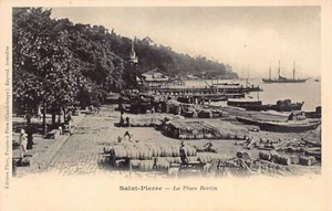 Martinique - SAINT-PIERRE - La Place Bertin - Ed. Phos - Picture 1 of 2