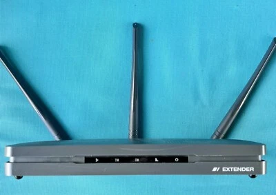 amped | wireless AC1900 Wi-Fi Range Extender Model B1900EX  VGUC - Image 1 of 4