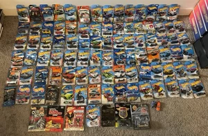 Zufälliges Set mit 95 Hot Wheels/Matchbox/anderen Diecast Mainline Autos *LESEN* - Bild 1 von 9