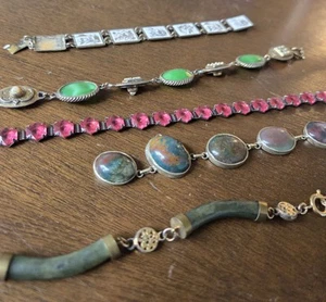 Broken Gem Stone Costume Jewelry Junk Drawer Lot Harvest Repair Repurpose Reuse - Picture 1 of 8