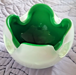 Vintage Green White Murano Venetian Glass Ashtray MCM Retro - Picture 1 of 7