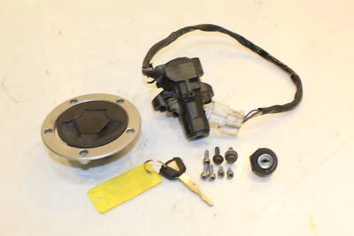 2015 Kawasaki Vulcan S EN650 Lock Key Set W/ Gas Cap And Seat Lock 27005-0595 Foto 1 de 4