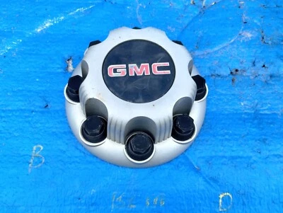 Оригинальный центральный колпак 1999 - 2006 GMC Sierra 2500 3500 серебристая краска 854558 Bl - Изображение 1 из 4