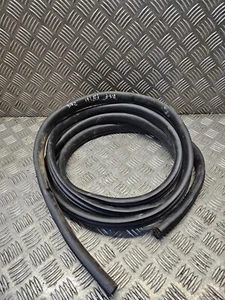 Sello de goma puerta delantera Renault Trafic X82 2016 conductor lateral - Imagen 1 de 1