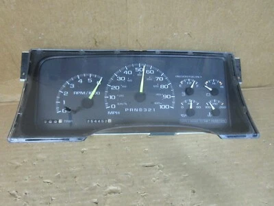 95-99 Chevy conjunto de instrumentos velocímetro suburbano 254k milhas 1995-1999 - Imagem 1 de 3