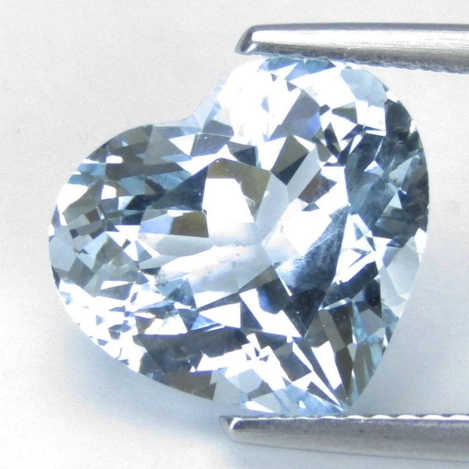 5.72 克拉闪亮天然无加热海蓝宝石心形宝石来自巴西 — 第 1/4 张图片