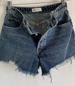 ZARA PANTALONCINI JEANS DENIM BLU VITA ALTA TAGLIA: US6 S/M - Foto 1 di 4