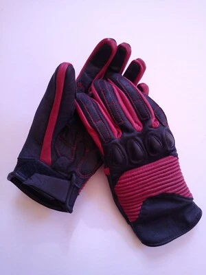 Luvas femininas de couro Speed & Strength Pixie para motocicleta, preto/borgonha LG - Imagem 1 de 4