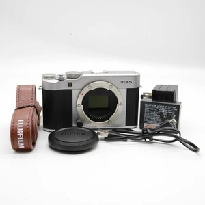 Fotocamera digitale mirrorless Fujifilm X-A5 24,2 megapixel con scatola buone condizioni - Foto 1 di 12
