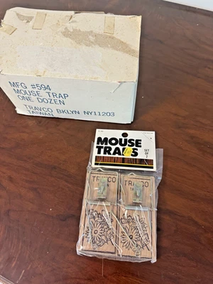 Vintage Mouse Traps Travco Wood Brooklyn NY New 12 Traps Floral Design Cute Mod - Image 1 of 4