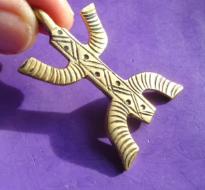 BRASS double sided Moroccan hand engraved zeed alphabet Amazigh pendant   L47 mm - Picture 1 of 7
