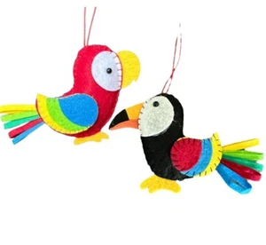 2 Parrot Felt Ornaments Toucan Beach Tropical Bird Brazil Hawaii Birthday Xmas - Picture 1 of 6
