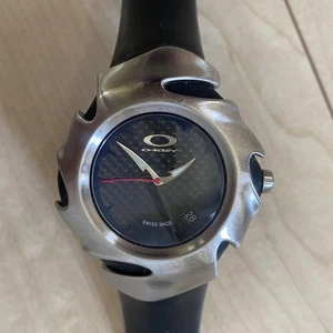 Oakley Blade Men's Quartz Round Silver Analog Vintage - Picture 1 of 24