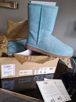 Pantalón corto UGG Classic azul claro NUEVO+EMBALAJE ORIGINAL talla 41 - Imagen 1 de 4