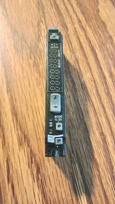 Keyence FS-N13N Fiber Amplifier Digital Fiber Optic Sensor FS-N Series - Image 1 of 4