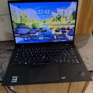 Thinkpad X1 Carbon Gen 10 - i5 - 16GB RAM - 256GB SSD - FHD - Warranty - Afbeelding 1 van 18