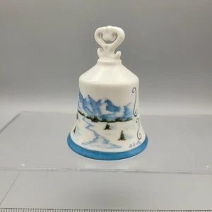 1980 Porcelain Christmas Bell Snowscape Hand Painted By D Smith - Mollie - Bild 1 von 10