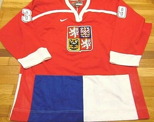 VINTAGE NIKE CZECHOSLOVAKIA RED HOCKEY JERSEY SIZE 2XL - Picture 1 of 3