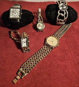 Lot of 5 Watches Used Needing Batteries - Picture 1 of 5
