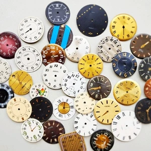 Konvolut 35 Vintage UdSSR Zifferblätter - Pobeda, Raketa, Luch, Poljot, Molnija - Bild 1 von 16