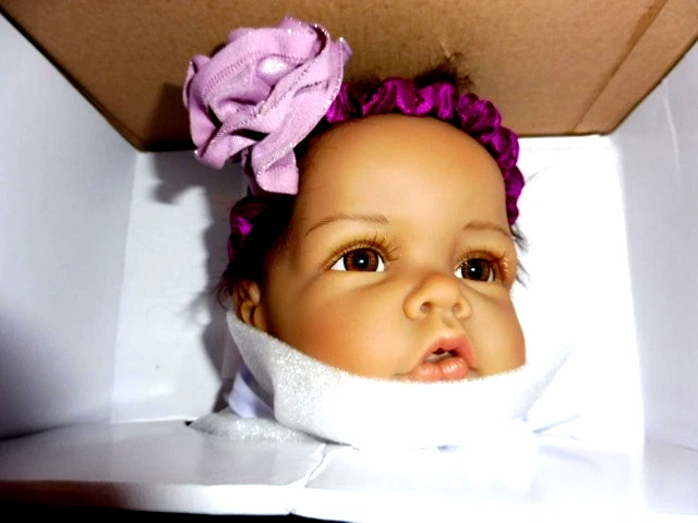 ASHTON DRAKE/ELLY KNOOPS VINILO Y TELA FIRMA AA "BONITO COMO UNA PRINCESA" CON CERTIFICADO DE AUTENTICIDAD Foto 1 de 4