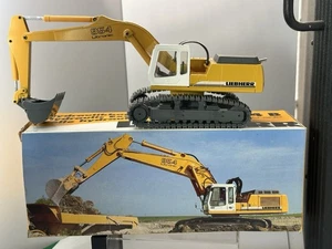 Liebherr Hydraulikbagger A 954 B Litronic Bagger Modell Conrad 148931 Herpa 1:50 - Bild 1 von 8