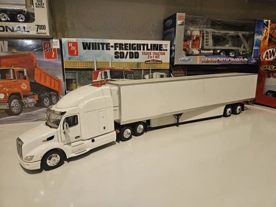 1/30 Scale Tonkin Replicas Peterbilt Model 589 With Refer Trailer Custom  - Image 1 of 4