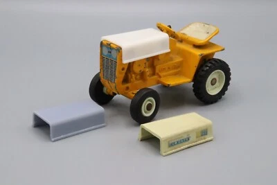 122/123 Lawn Tractor Hood – Ertl – For International Cub Cadet – 16th Scale - Image 1 of 4
