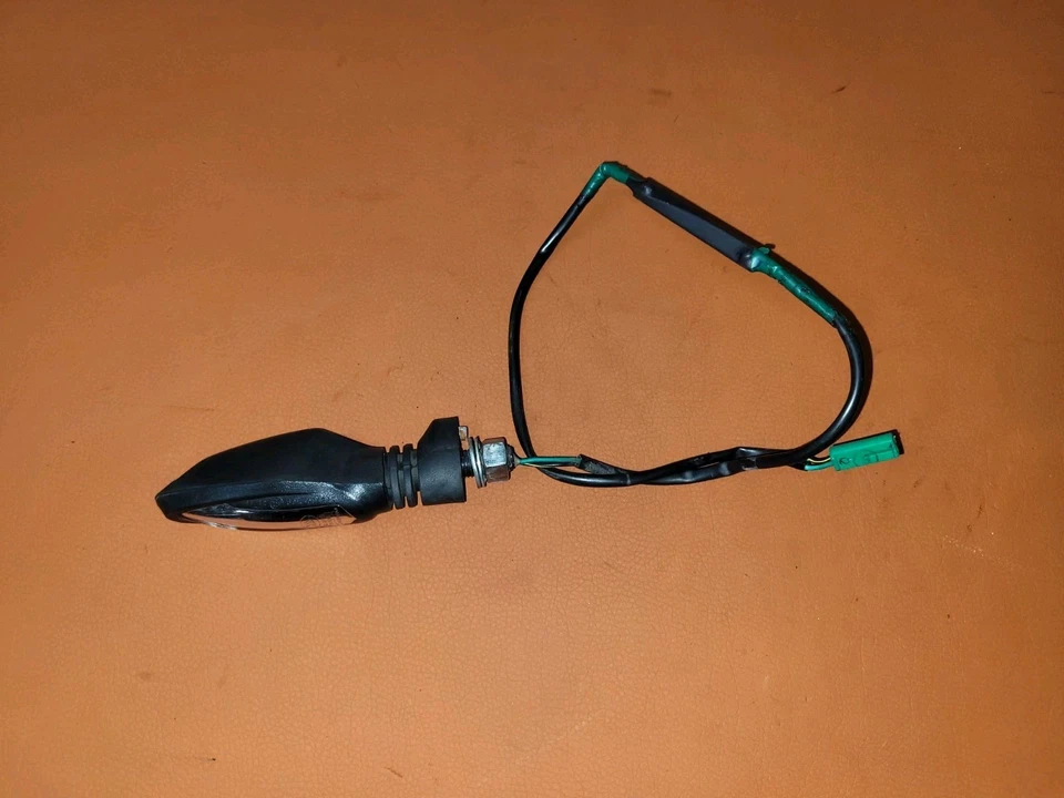 Intermitente trasero izquierdo KTM DUKE 390 (Ez.2020)  Foto 1 de 1