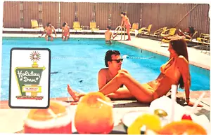 Holiday Inn Grand Island Nebraska Postcard Swimming Pool Free TV Holidex - Picture 1 of 3